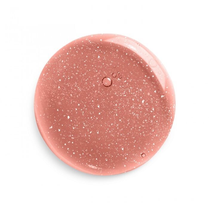 Το Divine Lip Gloss της Affect Professional Cosmetics προσφέρει μια εντυπωσιακή λάμψη σε συνδυασμό με ένα μοντέρνο χρώμα στα χείλη σας. Αφήνει ένα υπέροχα λαμπερό φινίρισμα στα χείλη που βοηθάει να τα μεγεθύνει οπτικά. Περιέχει ένα σύμπλεγμα ελαίων argan, σπόρων σταφυλιού και ροδάκινου, τα οποία θρέφουν ενεργά, ενυδατώνουν και λειαίνουν την ευαίσθητη επιδερμίδα των χειλιών. Το Lip Gloss είναι εξοπλισμένο με ένα μεγάλο απλικατέρ, που κάνει την εφαρμογή στα χείλη άνετη, γρήγορη και χωρίς προβλήματα. Το Lip Gloss έχει μια ευχάριστη μυρωδιά γλυκιάς καραμέλας. Το βρίσκετε σε δύο αποχρώσεις: Darling - Rasberry sugar - Dirty pink with gold flecks Vegan Formula 5gr
