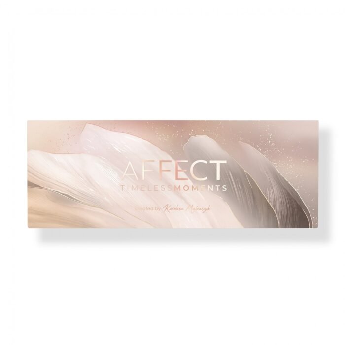 Η Timeless Moments Palette δημιουργήθηκε για να σας συντροφεύει στις πιο σημαντικές στιγμές της ζωής σας, όταν θέλετε να φαίνεστε και να αισθάνεστε ξεχωριστοί. Τα classy και κομψά nude χρώματα θα σας επιτρέψουν να δημιουργήσετε τόσο καθημερινά όσο και πιο special μακιγιάζ. Ο συνδυασμός των ματ και των shimmer σκιών, δημιουργούν ένα σύνολο που θα αναδείξει τα makeup looks σας. 12x2gr